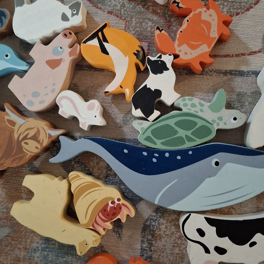 Tenderleaf Wooden Animal Figurines Set - Picture 3 of 4
